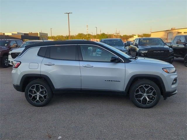 2024 Jeep Compass COMPASS LIMITED 4X4