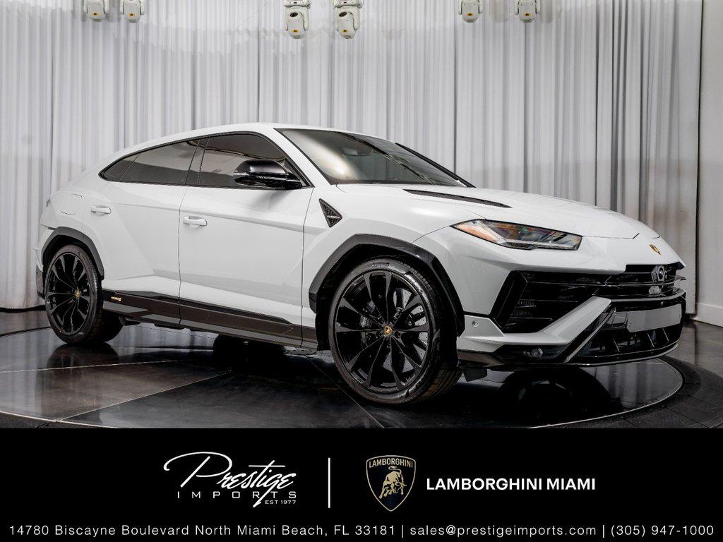 /2023 Lamborghini Urus