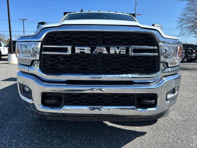 2024 RAM Ram 3500 Chassis Cab RAM 3500 TRADESMAN CREW CAB CHASSIS 4X4 60 CA