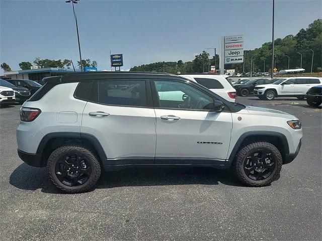 2024 Jeep Compass COMPASS TRAILHAWK 4X4