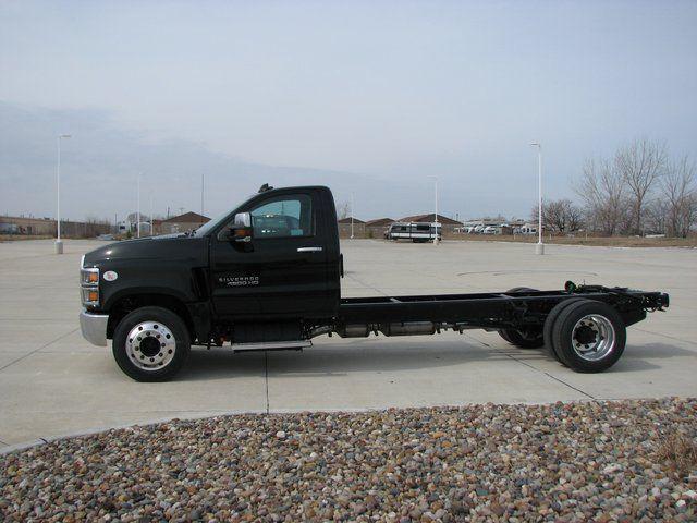 2024 Chevrolet Silverado 6500HD 1LT