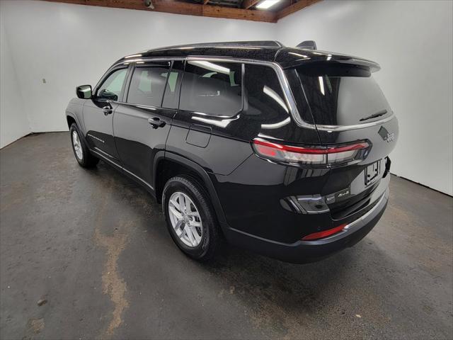 2022 Jeep Grand Cherokee L Laredo 4x4
