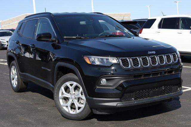 2024 Jeep Compass COMPASS LATITUDE 4X4