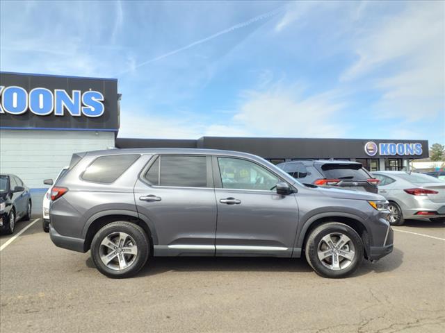 2023 Honda Pilot AWD EX-L 8 Passenger