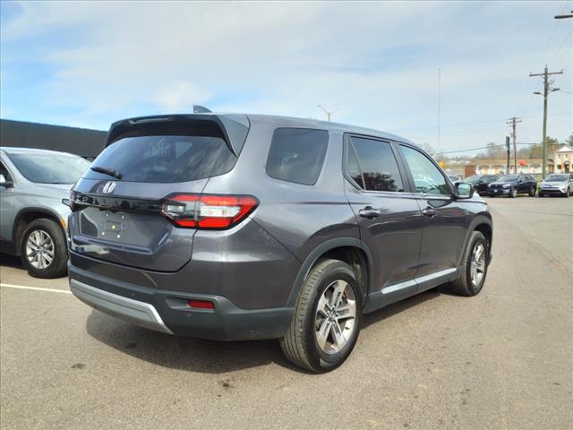 2023 Honda Pilot AWD EX-L 8 Passenger