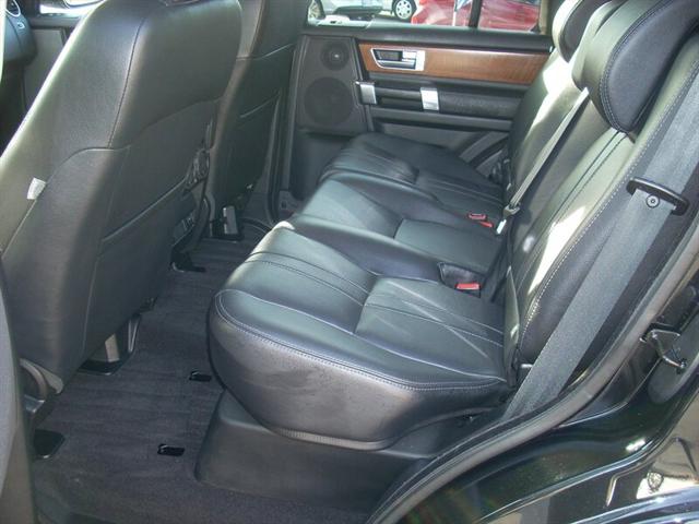 2016 Land Rover LR4 Base