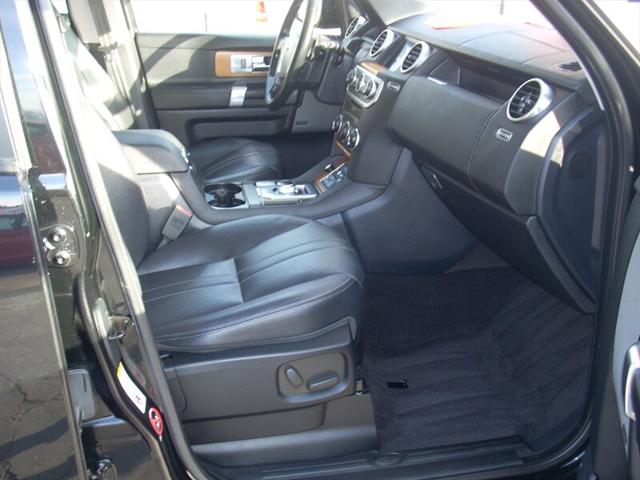 2016 Land Rover LR4 Base