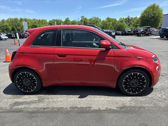 2024 Fiat FIAT 500e 500e INSPI(RED)