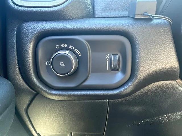2024 Ram 2500 Tradesman Regular Cab 4x4 8' Box