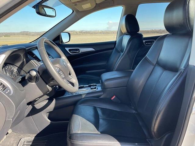 2017 Nissan Pathfinder SL