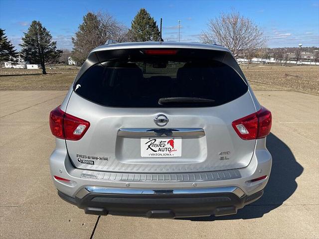 2017 Nissan Pathfinder SL