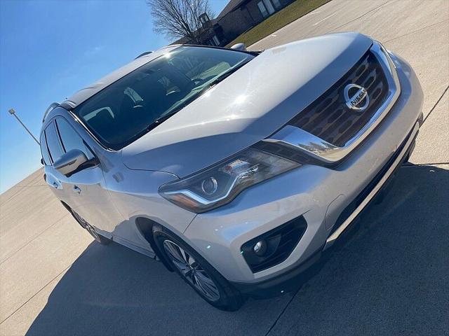 2017 Nissan Pathfinder SL
