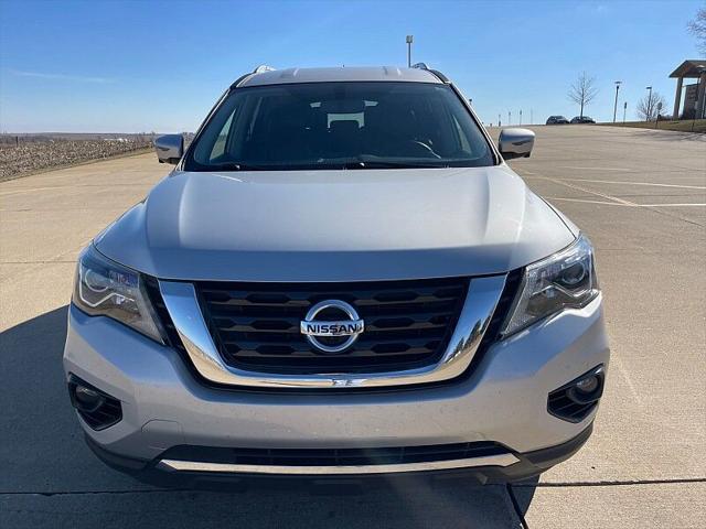 2017 Nissan Pathfinder SL