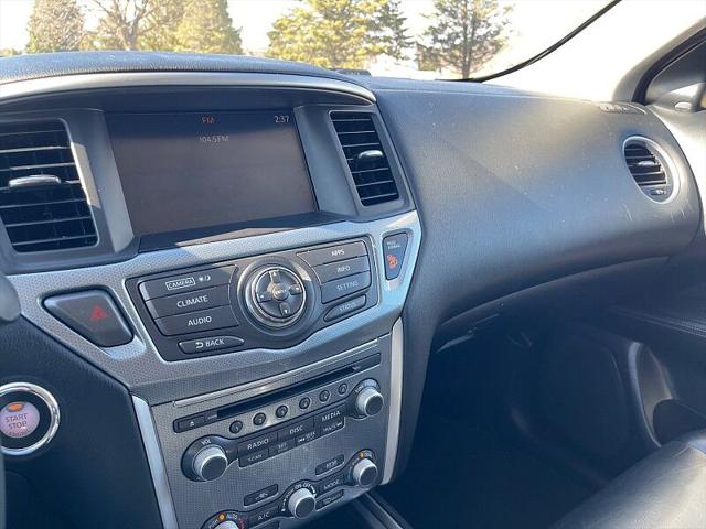 2017 Nissan Pathfinder SL