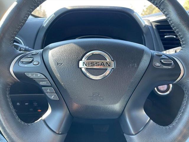 2017 Nissan Pathfinder SL
