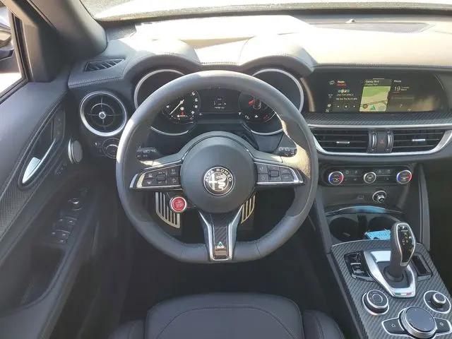 2024 Alfa Romeo Stelvio Quadrifoglio Carbon AWD