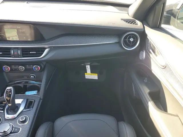 2024 Alfa Romeo Stelvio Quadrifoglio Carbon AWD