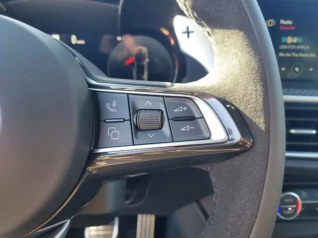 2024 Alfa Romeo Stelvio Quadrifoglio Carbon AWD