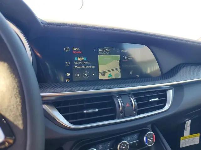 2024 Alfa Romeo Stelvio Quadrifoglio Carbon AWD