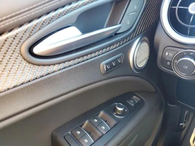2024 Alfa Romeo Stelvio Quadrifoglio Carbon AWD