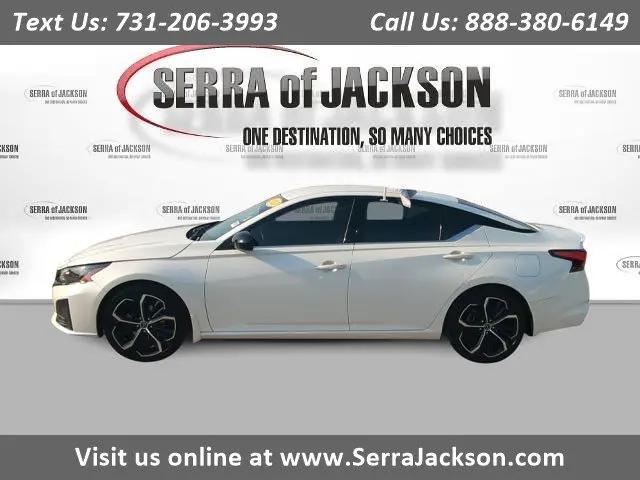 2023 Nissan Altima SR FWD for sale in Jackson, TN