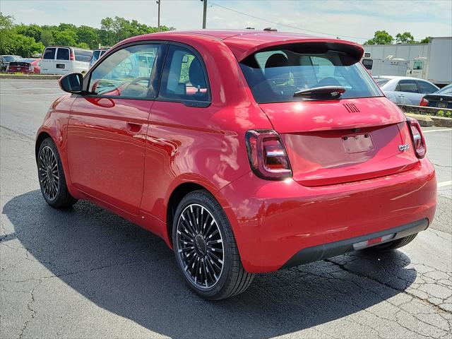 2024 Fiat FIAT 500e 500e INSPI(RED)