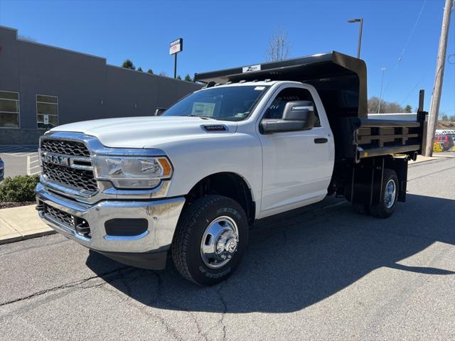 2024 RAM Ram 3500 Chassis Cab RAM 3500 TRADESMAN CHASSIS REGULAR CAB 4X4 60 CA