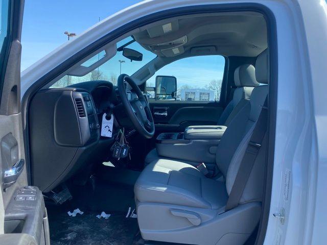 2024 Chevrolet Silverado 6500HD 1WT