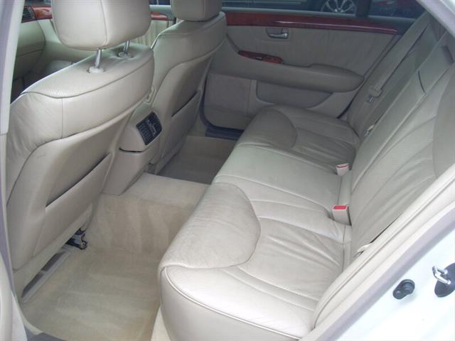 2003 Lexus LS 430 Base