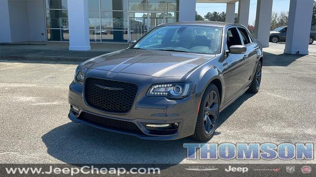 2023 Chrysler Chrysler 300 300 TOURING L RWD