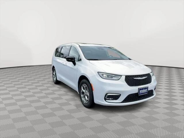 2024 Chrysler Pacifica PACIFICA LIMITED AWD