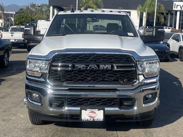 2024 RAM Ram 3500 Chassis Cab RAM 3500 TRADESMAN CHASSIS REGULAR CAB 4X2 84 CA 2024 RAM Ram 3500 Chassis Cab RAM 3500 TRADESMAN CHASSIS REGULAR CAB 4X2 84 CA