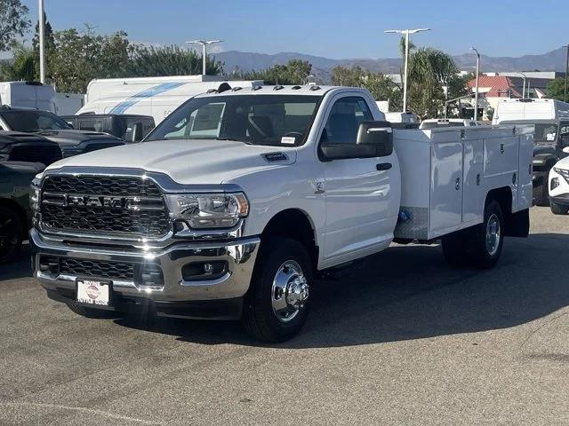 2024 RAM Ram 3500 Chassis Cab RAM 3500 TRADESMAN CHASSIS REGULAR CAB 4X2 84 CA 2024 RAM Ram 3500 Chassis Cab RAM 3500 TRADESMAN CHASSIS REGULAR CAB 4X2 84 CA