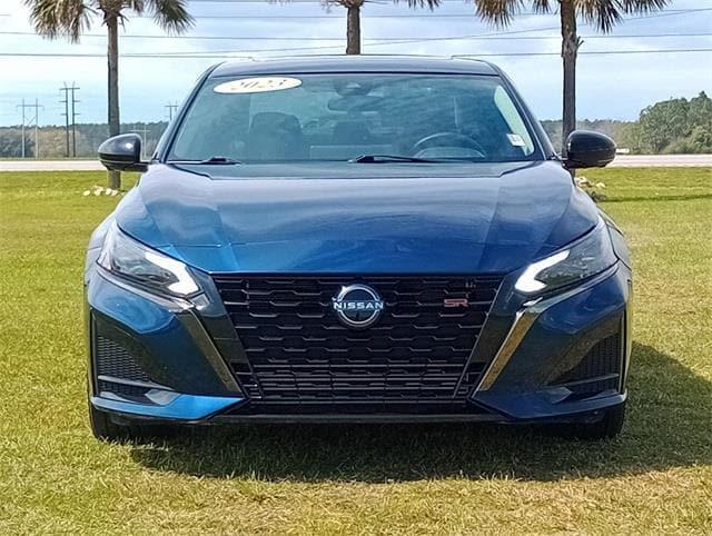 2023 Nissan Altima SR VC-Turbo FWD