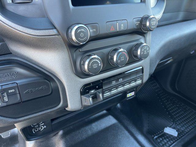 2024 Ram 3500 Tradesman/SLT/Laramie/Limited