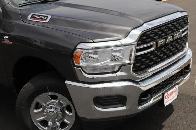 2024 RAM Ram 3500 RAM 3500 TRADESMAN CREW CAB 4X4 8 BOX