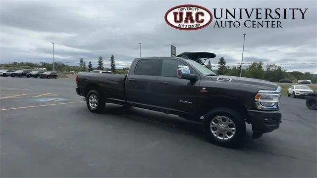 2024 RAM Ram 3500 RAM 3500 LARAMIE CREW CAB 4X4 8 BOX