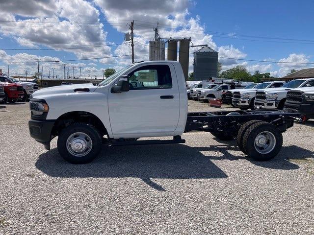 2024 RAM Ram 3500 Chassis Cab RAM 3500 TRADESMAN CHASSIS REGULAR CAB 4X4 60 CA