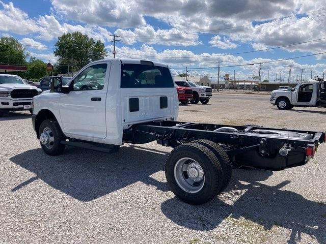 2024 RAM Ram 3500 Chassis Cab RAM 3500 TRADESMAN CHASSIS REGULAR CAB 4X4 60 CA