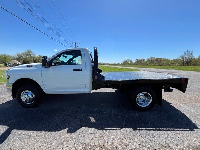 2024 RAM Ram 3500 Chassis Cab RAM 3500 TRADESMAN CHASSIS REGULAR CAB 4X4 60 CA