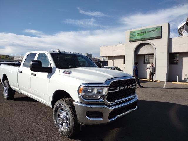 2024 RAM Ram 2500 RAM 2500 TRADESMAN CREW CAB 4X4 8 BOX