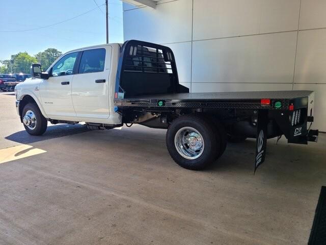 2024 RAM Ram 3500 Chassis Cab RAM 3500 SLT CREW CAB CHASSIS 4X4 60 CA