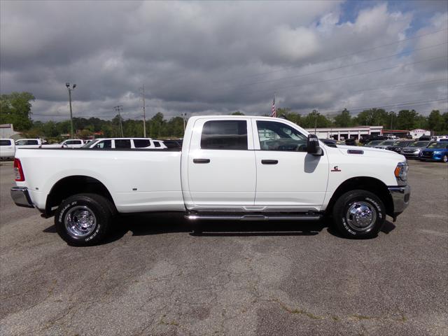 2024 RAM Ram 3500 RAM 3500 TRADESMAN CREW CAB 4X4 8 BOX