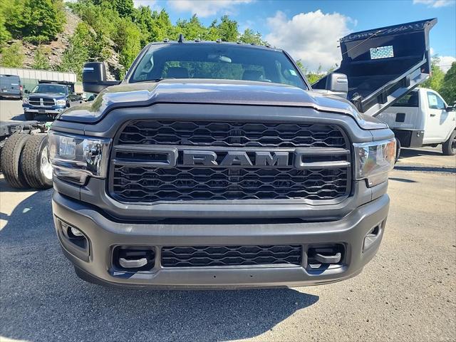 2024 RAM Ram 3500 Chassis Cab RAM 3500 TRADESMAN CHASSIS REGULAR CAB 4X4 60 CA