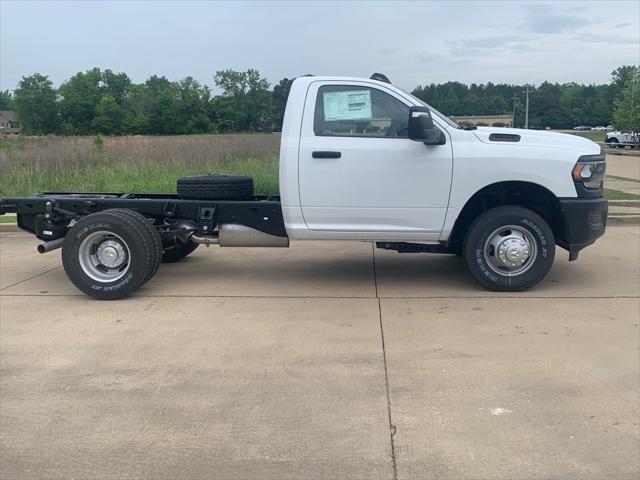 2024 RAM Ram 3500 Chassis Cab RAM 3500 TRADESMAN CHASSIS REGULAR CAB 4X4 60 CA