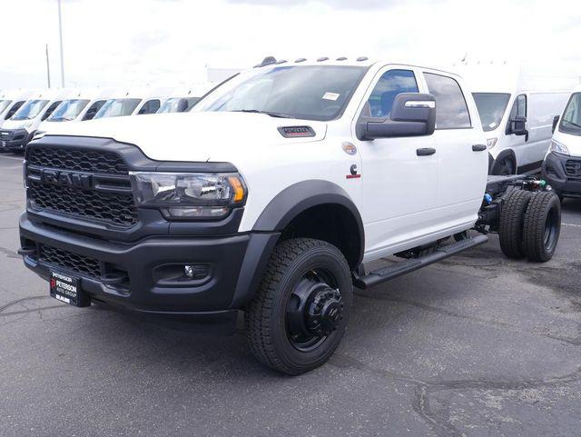 2024 RAM Ram 5500 Chassis Cab RAM 5500 TRADESMAN CHASSIS CREW CAB 4X4 60 CA