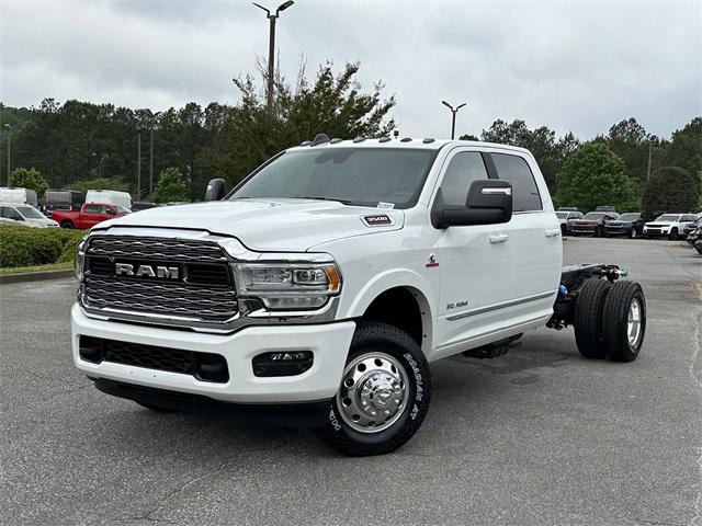 2024 RAM Ram 3500 Chassis Cab RAM 3500 LIMITED CREW CAB CHASSIS 4X4 60 CA