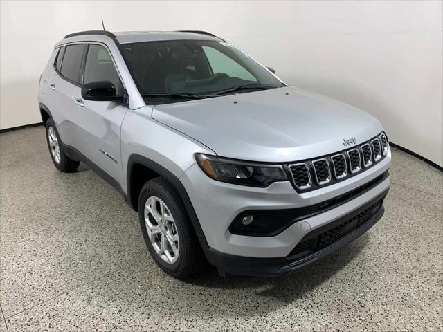 2024 Jeep Compass COMPASS LATITUDE 4X4