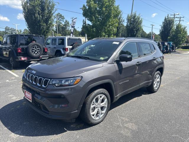 2024 Jeep Compass COMPASS LATITUDE 4X4