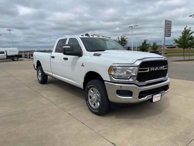 2024 RAM Ram 3500 RAM 3500 TRADESMAN CREW CAB 4X4 8 BOX